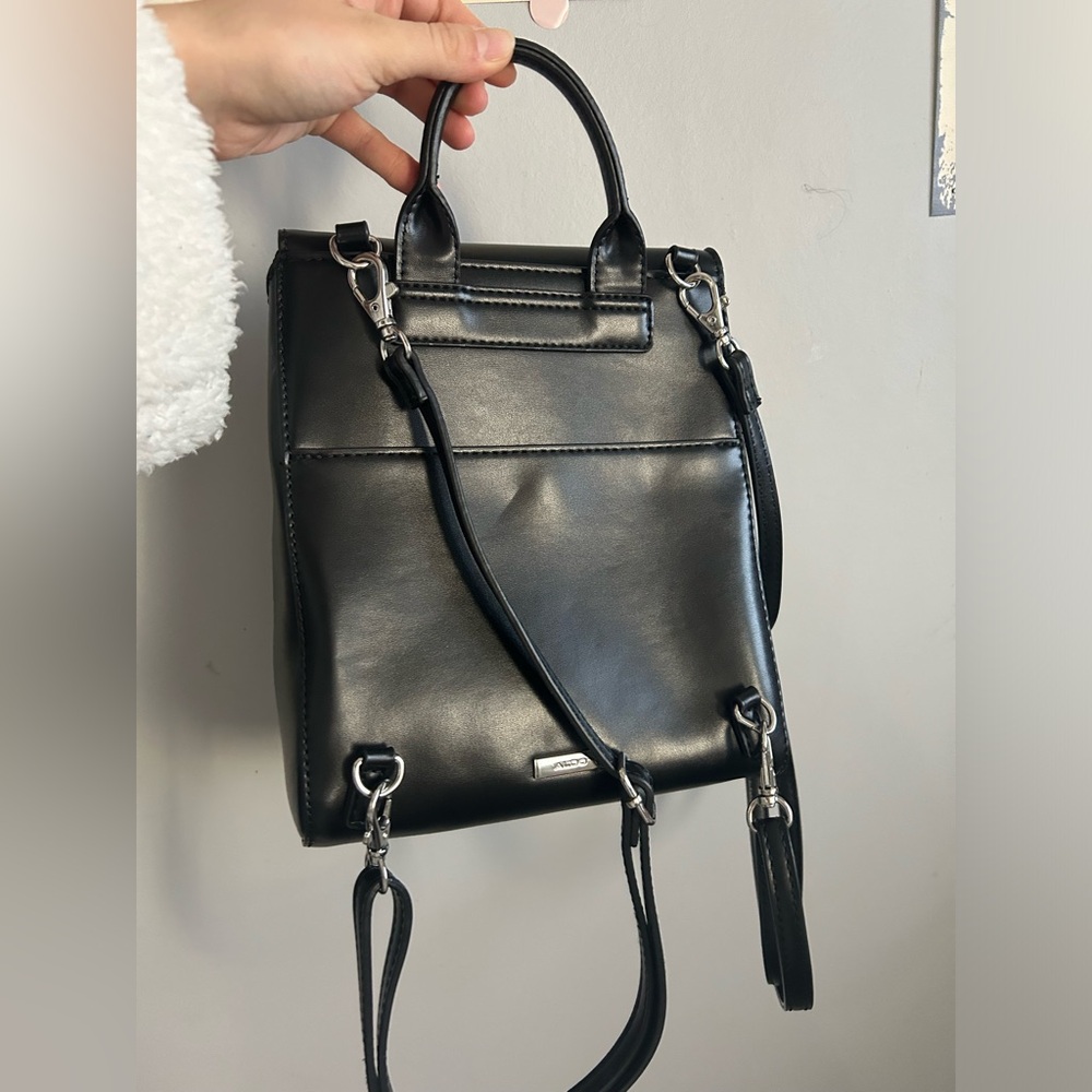 Small leather backpack - Picture 3 of 5